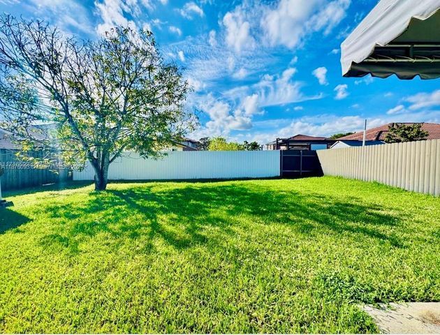 28324 SW 133rd Ave, Homestead, FL 33033