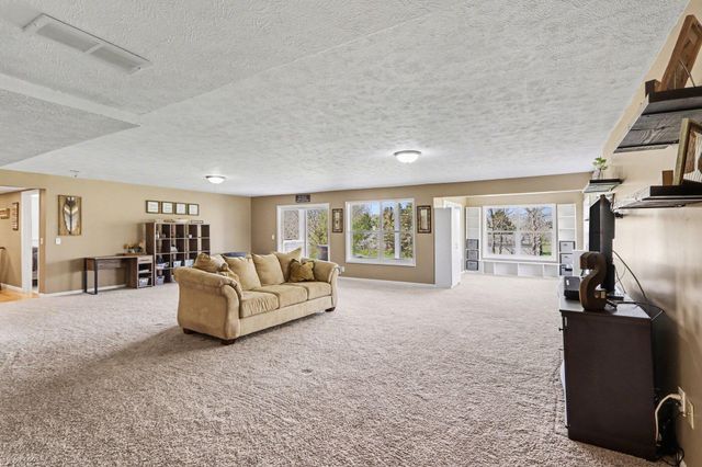 10064 Eightway Street, Plainwell, MI 49080