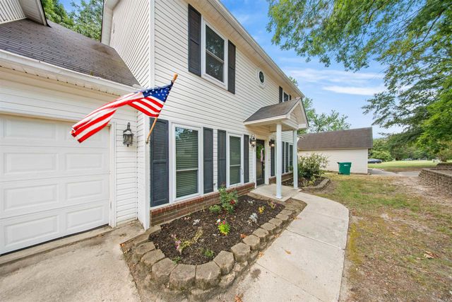 1718 Eagle Point Way, Benton, AR 72015