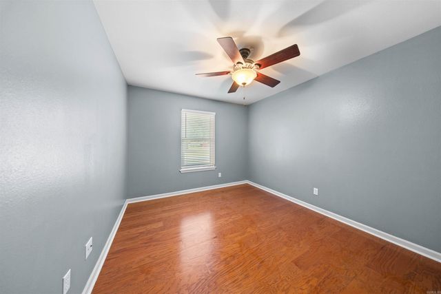 1718 Eagle Point Way, Benton, AR 72015