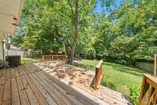 1718 Eagle Point Way, Benton, AR 72015
