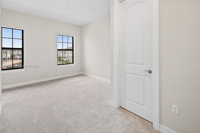 4488 E Appleton Circle E, Oakland Park, FL 33309