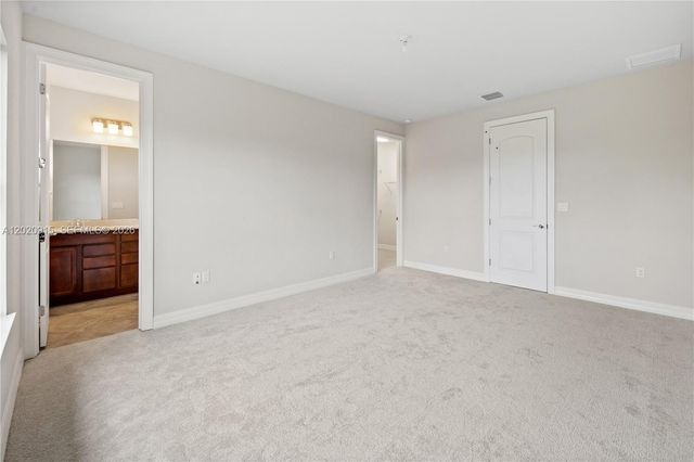 4488 E Appleton Circle E, Oakland Park, FL 33309
