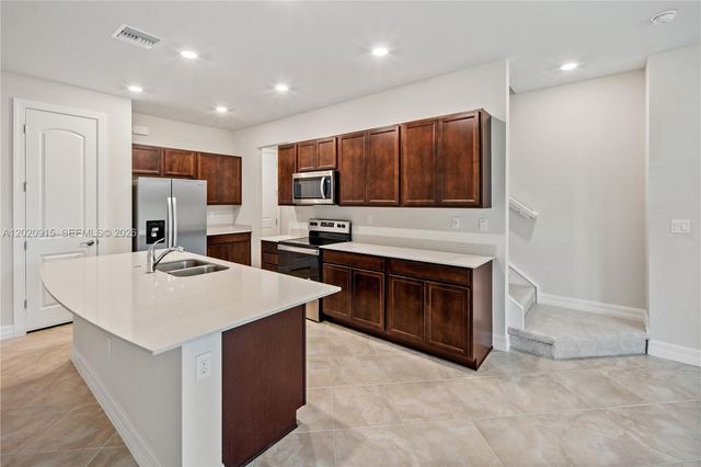 4488 E Appleton Circle E, Oakland Park, FL 33309
