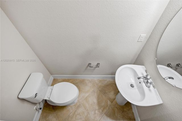 4488 E Appleton Circle E, Oakland Park, FL 33309