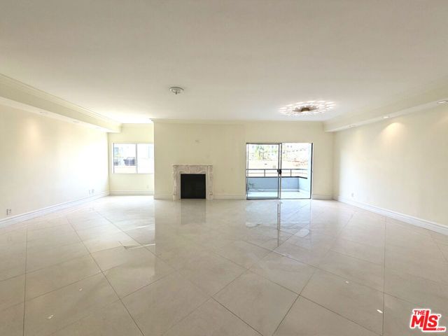 121 S Palm Drive 404, Beverly Hills, CA 90212