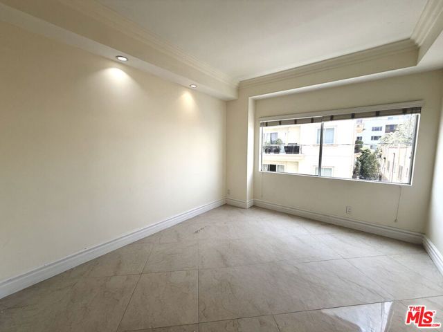 121 S Palm Drive 404, Beverly Hills, CA 90212