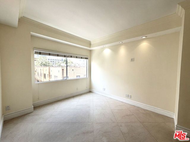 121 S Palm Drive 404, Beverly Hills, CA 90212