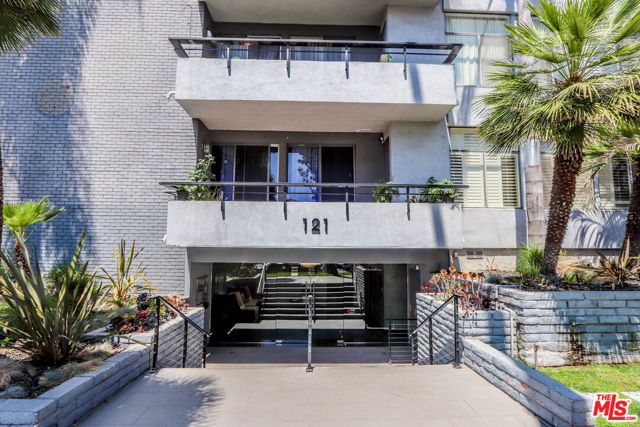 121 S Palm Drive 404, Beverly Hills, CA 90212