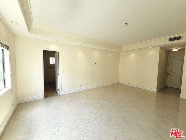 121 S Palm Drive 404, Beverly Hills, CA 90212