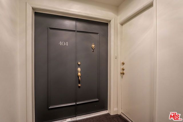 121 S Palm Drive 404, Beverly Hills, CA 90212