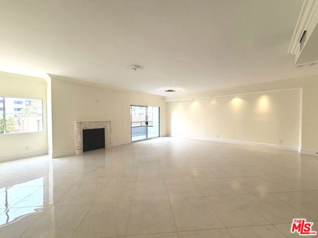 121 S Palm Drive 404, Beverly Hills, CA 90212
