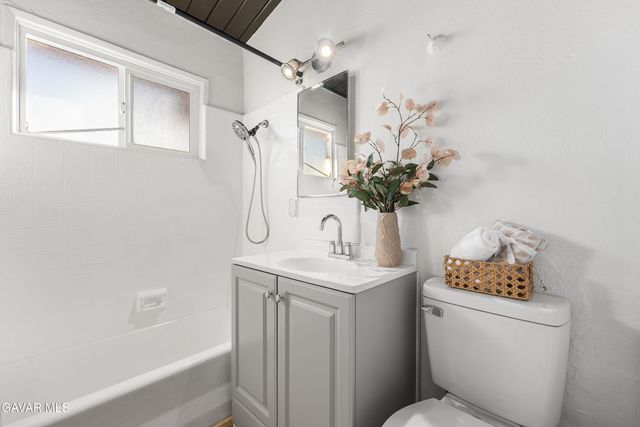 38640 Larkin Avenue, Palmdale, CA 93550