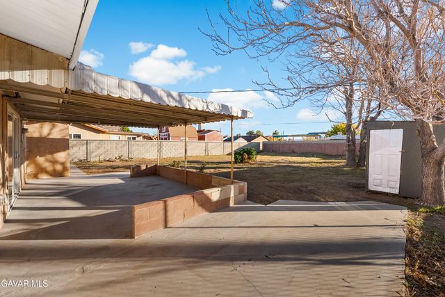 38640 Larkin Avenue, Palmdale, CA 93550