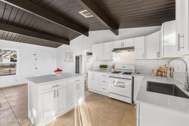 38640 Larkin Avenue, Palmdale, CA 93550