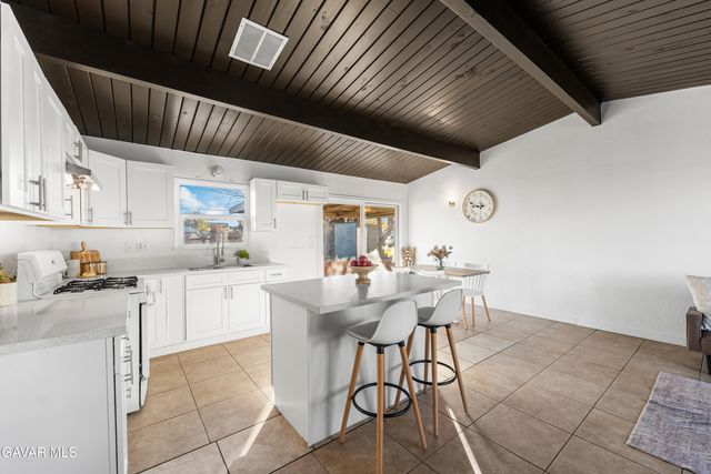 38640 Larkin Avenue, Palmdale, CA 93550