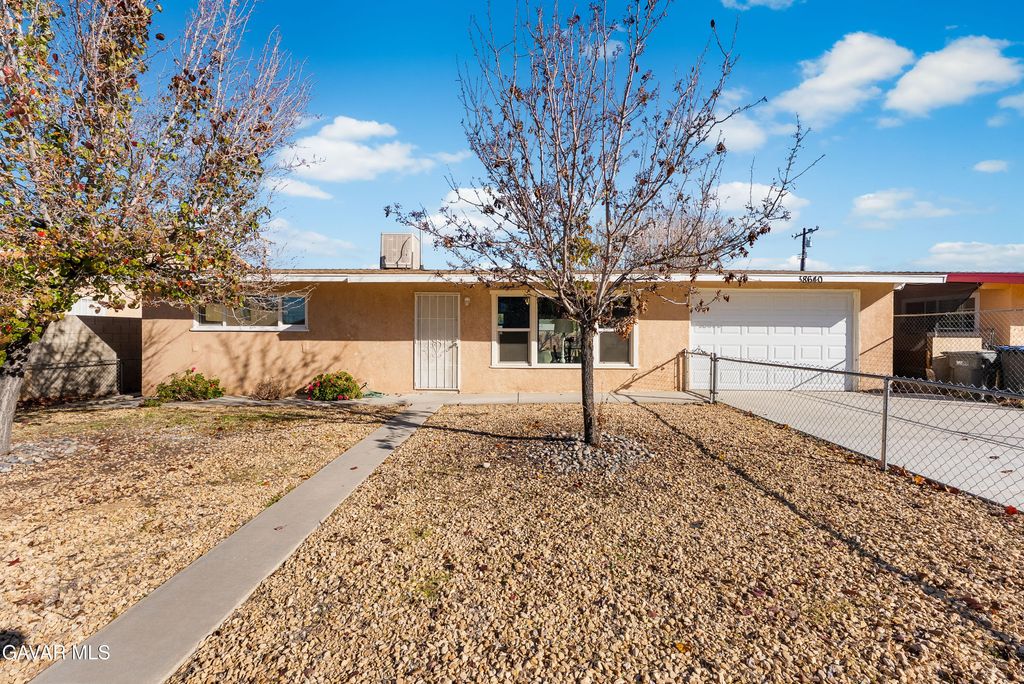 38640 Larkin Avenue, Palmdale, CA 93550