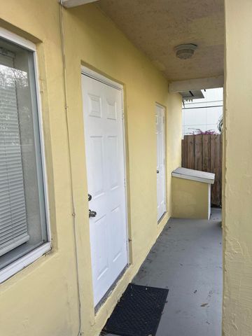 211 N A Street, Lake Worth Beach, FL 33460