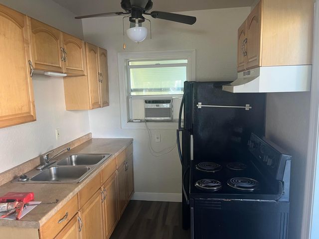 211 N A Street, Lake Worth Beach, FL 33460