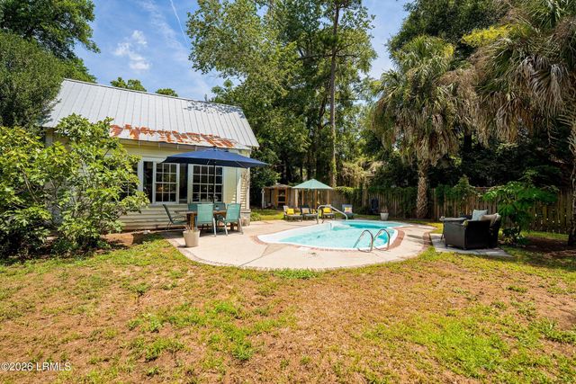 113 Meridian Road, Beaufort, SC 29907