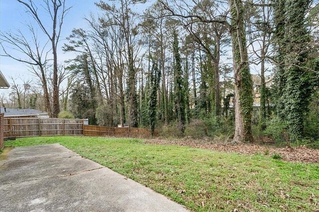 2763 Baker Ridge Drive NW, Atlanta, GA 30318