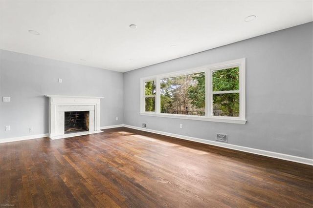 2763 Baker Ridge Drive NW, Atlanta, GA 30318