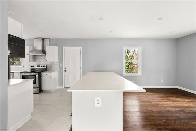 2763 Baker Ridge Drive NW, Atlanta, GA 30318