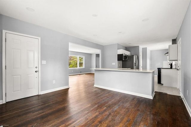 2763 Baker Ridge Drive NW, Atlanta, GA 30318