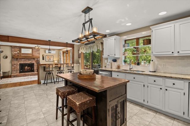 125 Prospect Hill Street, Taunton, MA 02780