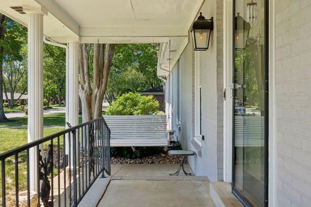 1722 Haynes Dr, Murfreesboro, TN 37129