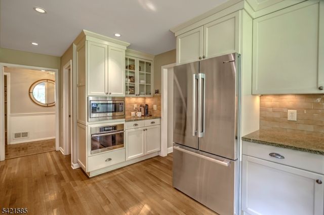 255 Skyline Dr, Long Hill Twp., NJ 07946