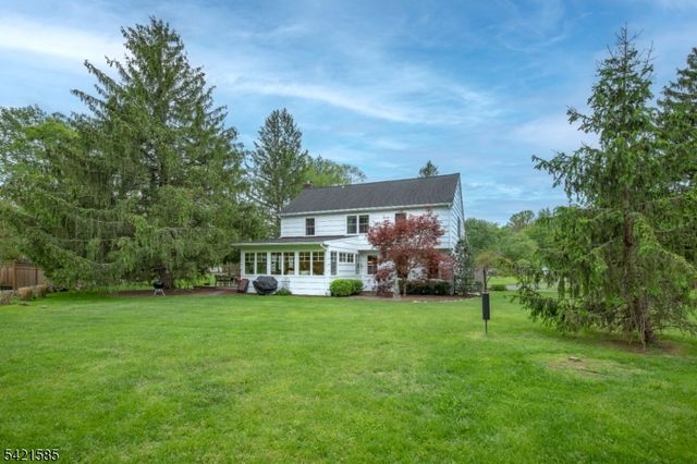 255 Skyline Dr, Long Hill Twp., NJ 07946