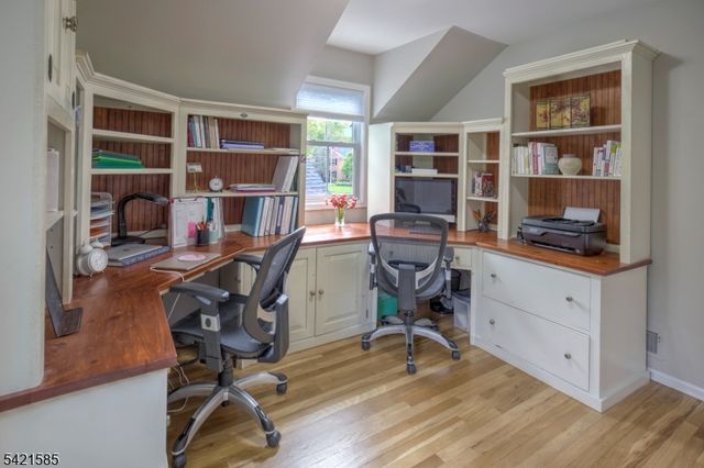 255 Skyline Dr, Long Hill Twp., NJ 07946