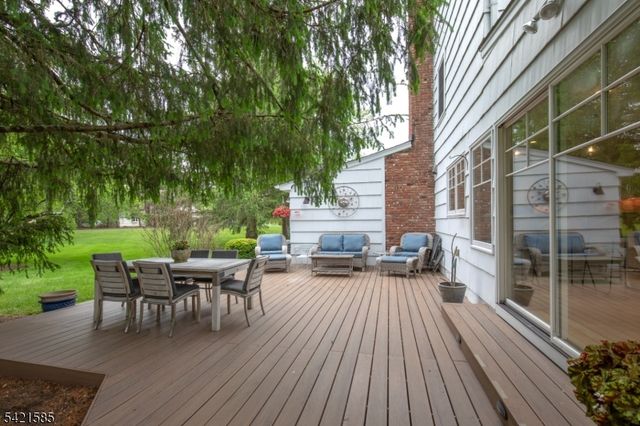 255 Skyline Dr, Long Hill Twp., NJ 07946