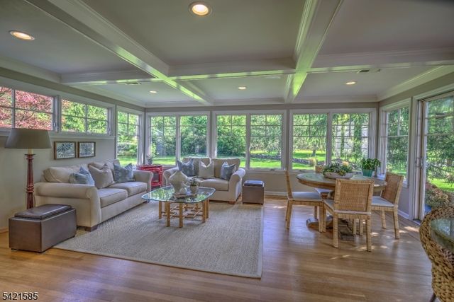 255 Skyline Dr, Long Hill Twp., NJ 07946