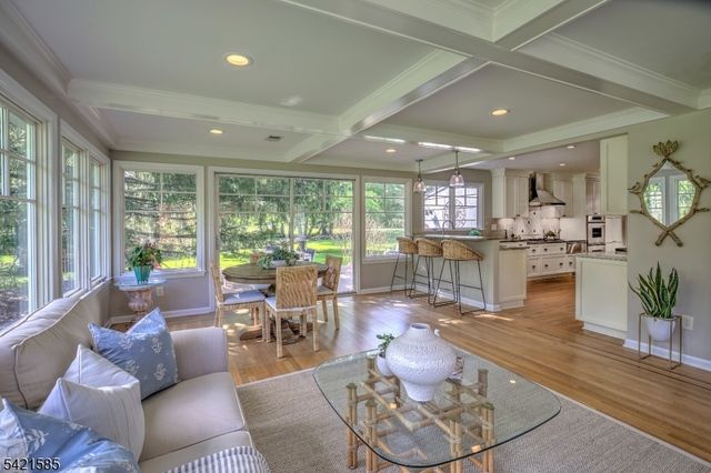 255 Skyline Dr, Long Hill Twp., NJ 07946