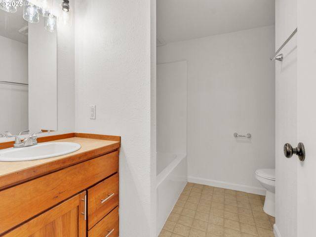 801 Ne 13TH St, Mc Minnville, OR 97128