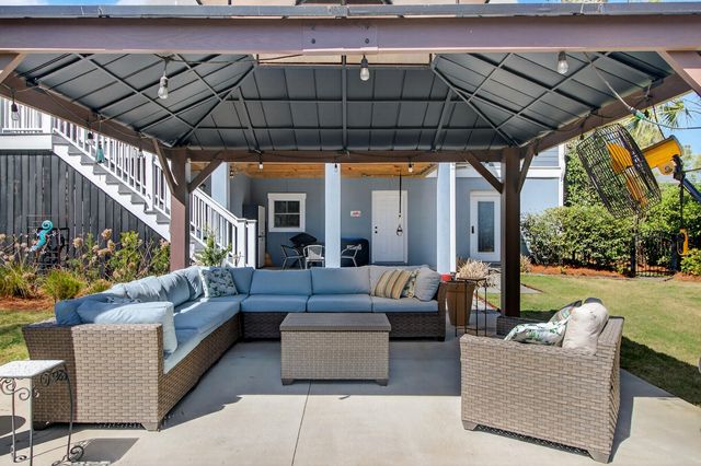 1748 W Canning Drive, Mount Pleasant, SC 29466