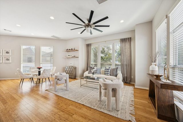 2607 Link Road, Houston, TX 77009