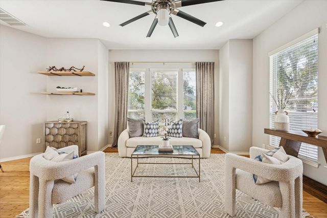 2607 Link Road, Houston, TX 77009