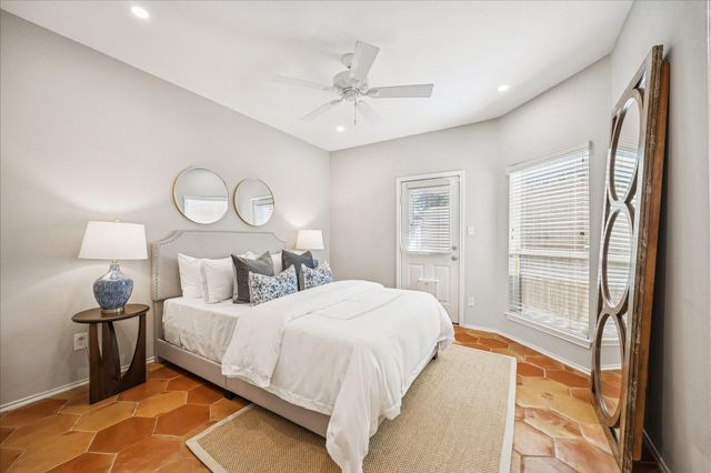 2607 Link Road, Houston, TX 77009