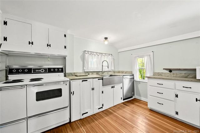 4 Ironworks Hill Road, Brookfield, CT 06804