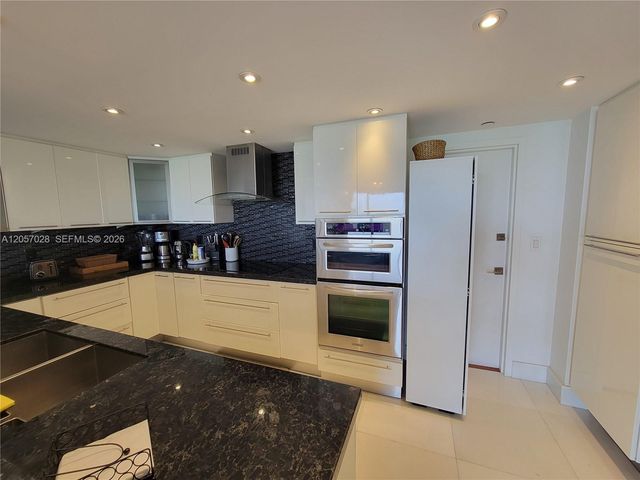 199 Ocean Lane Dr 1206, Key Biscayne, FL 33149