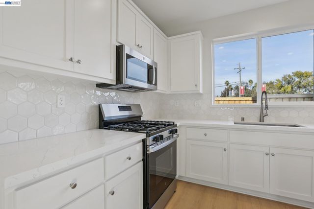 121 Creek View Cir, Fairfield, CA 94533