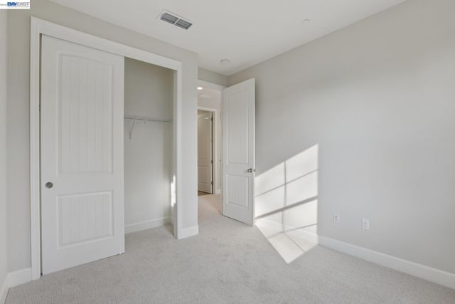 121 Creek View Cir, Fairfield, CA 94533