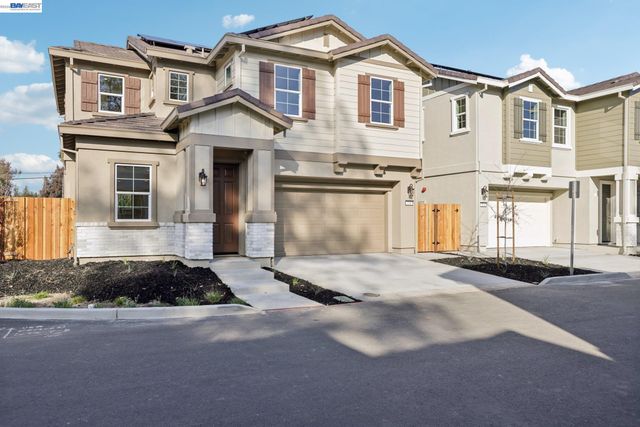 121 Creek View Cir, Fairfield, CA 94533