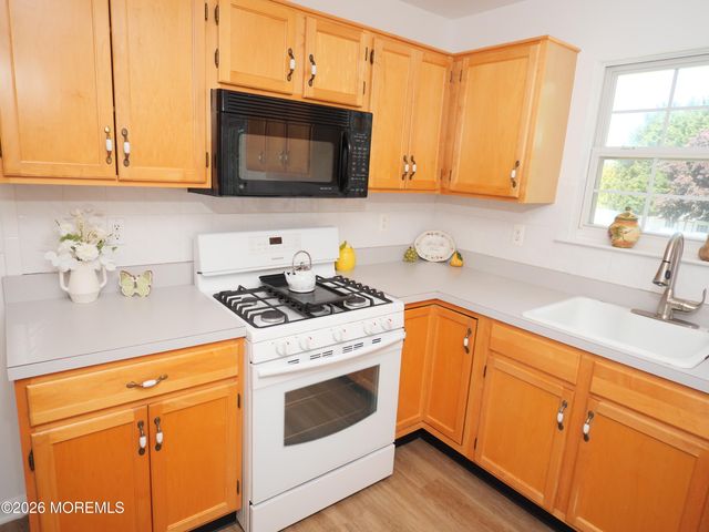 2 Gina Drive, Hazlet, NJ 07730