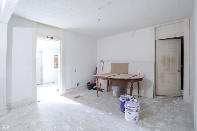 817 Division Street, Indianapolis, IN 46221