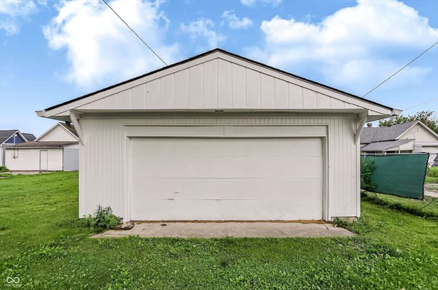 817 Division Street, Indianapolis, IN 46221