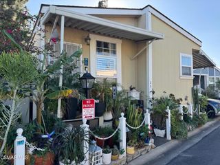 25 Katy Lane, San Fernando, CA 91345